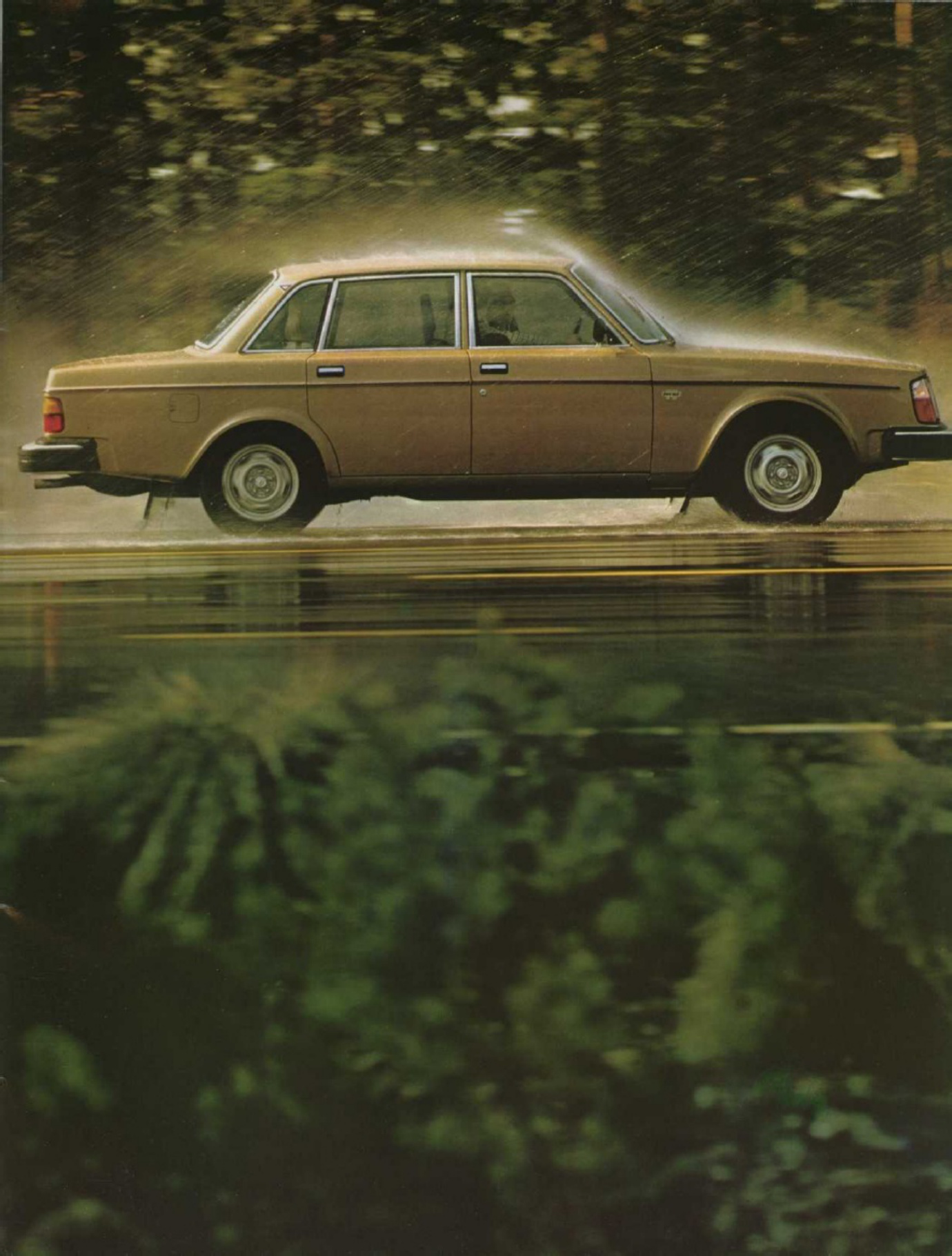 Sample 5 of Volvo CE 1979 Volvo 244 DL Overview Technical Manual [PDF]