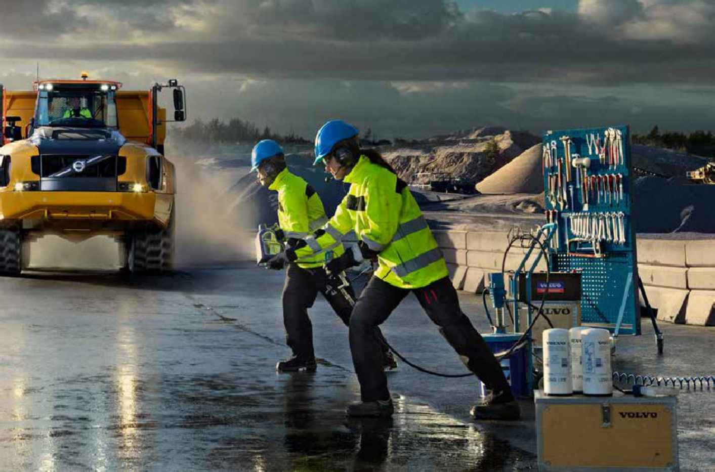 Sample 6 of Volvo CE Services_ Maximize Uptime Efficienc Technical Manual [PDF]